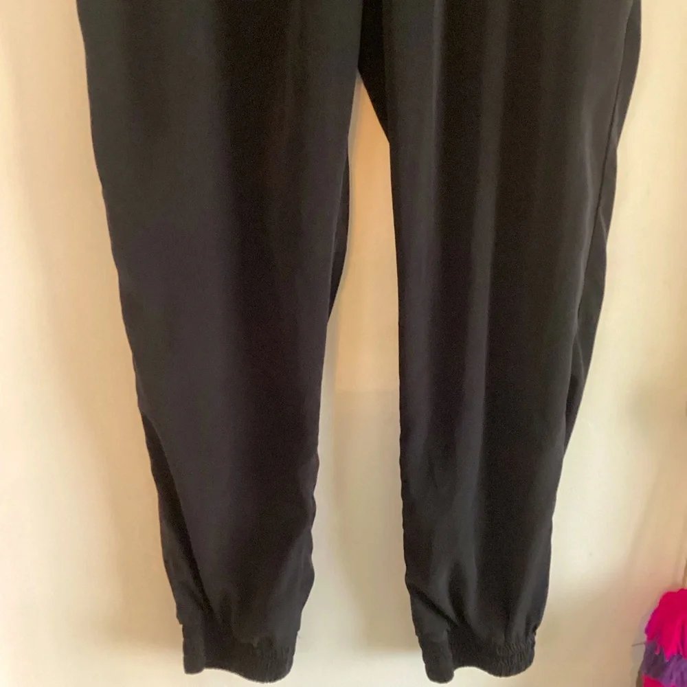 EXPRESS Black Dressy ANKLE Mid Rise Elastic Waist Jogger Type Silky Pants! Med